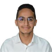 Professeur trilingue en marketing et techniques de communication